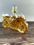 🚗 Kreatywna szklana butelka do whisky w stylu motocyklowym – 🔥 50% zniżki · Limitowana oferta